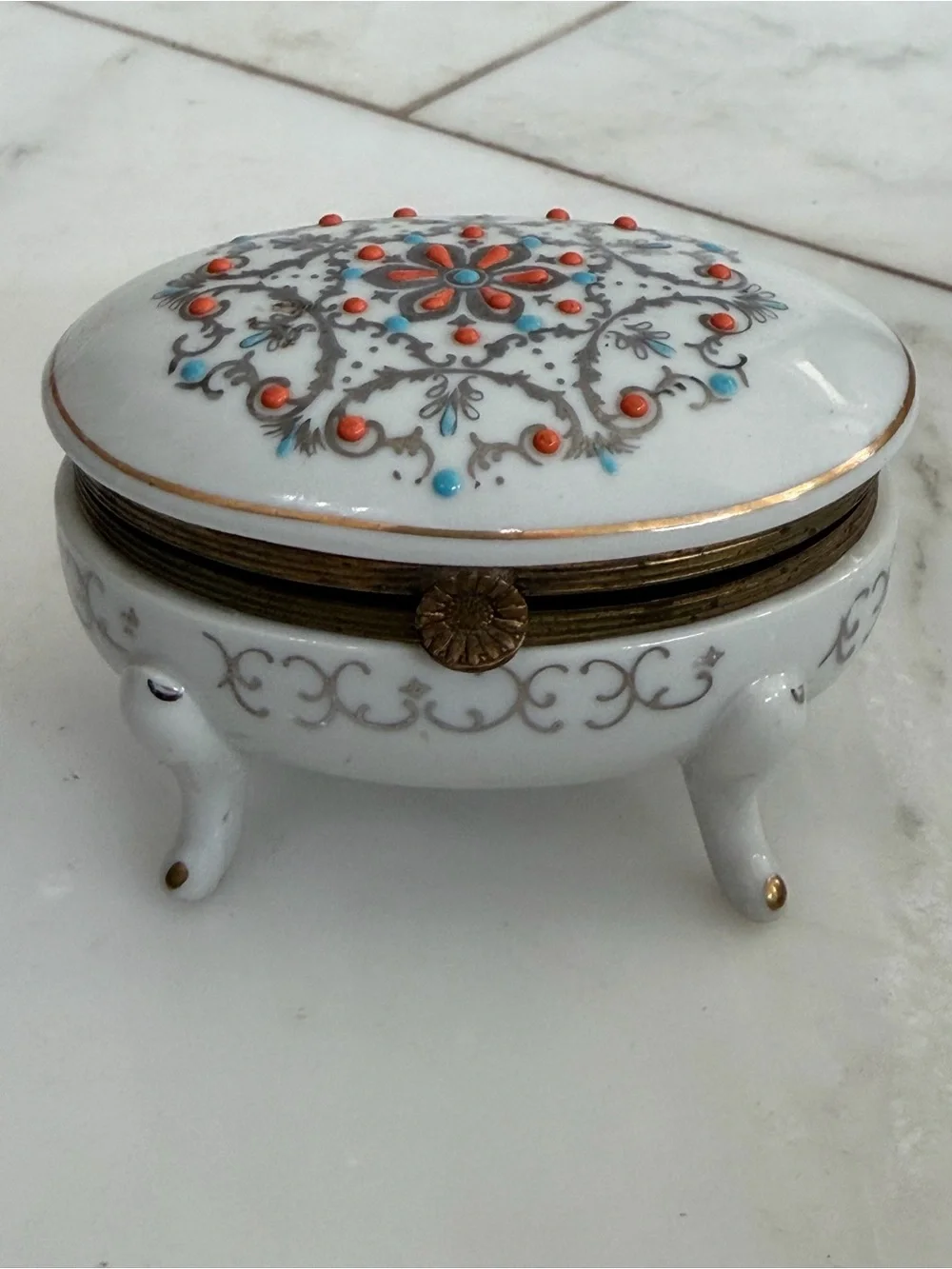 Vintage Antique Hand Painted Ceramic Four leg Trinket Ring Holder